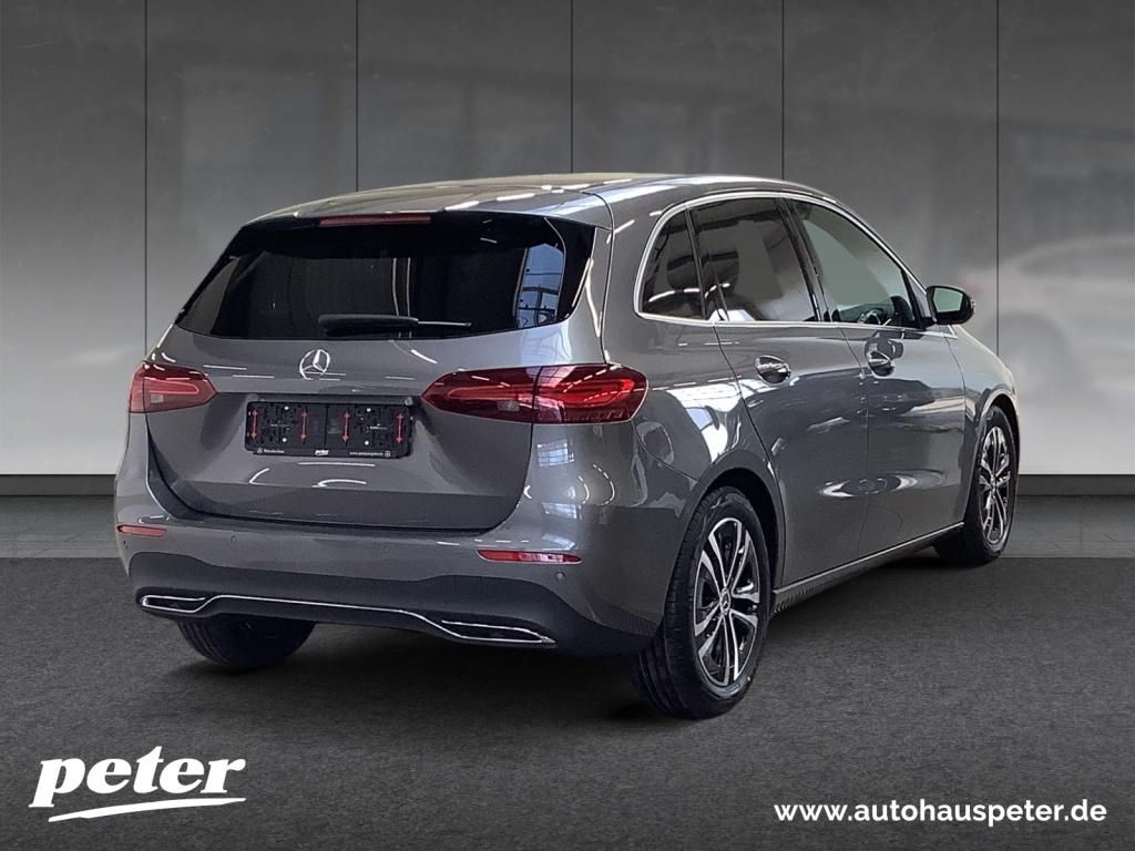 Mercedes-Benz B 220 2025