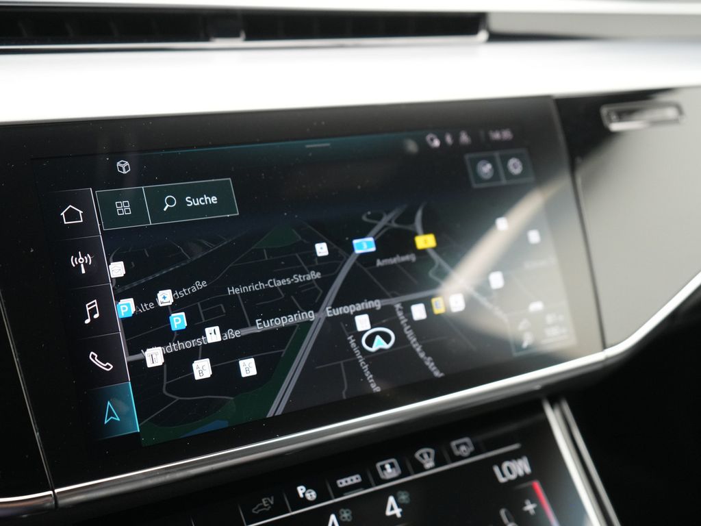 Audi A8 2024