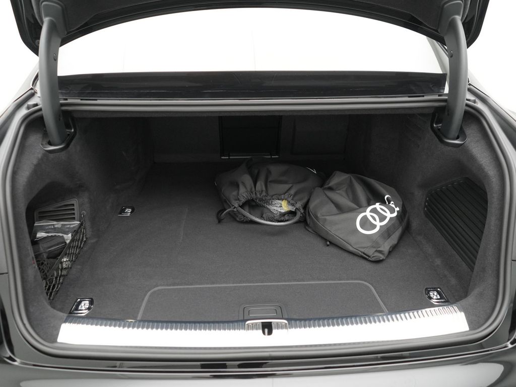 Audi A8 2024