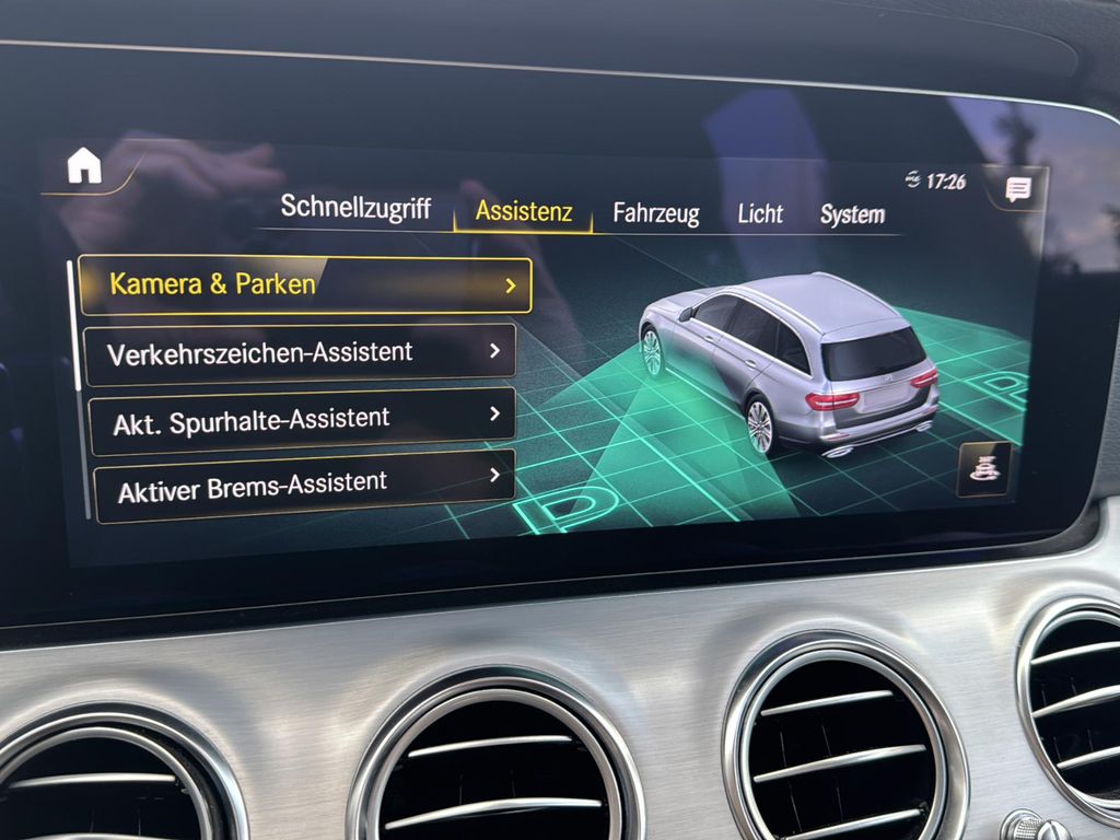 Mercedes-Benz E 300 2021
