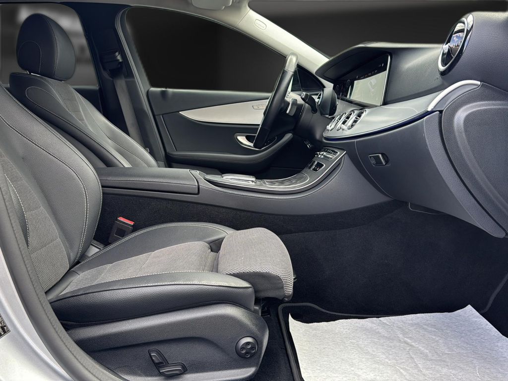 Mercedes-Benz E 300 2021