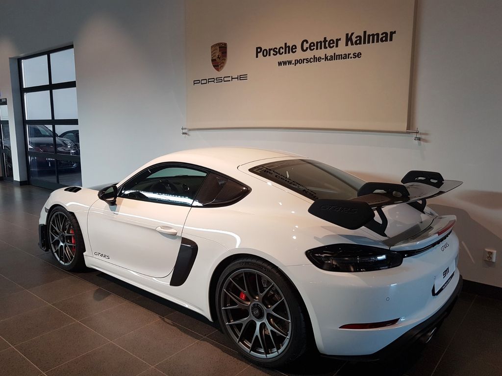 Porsche Cayman 2024