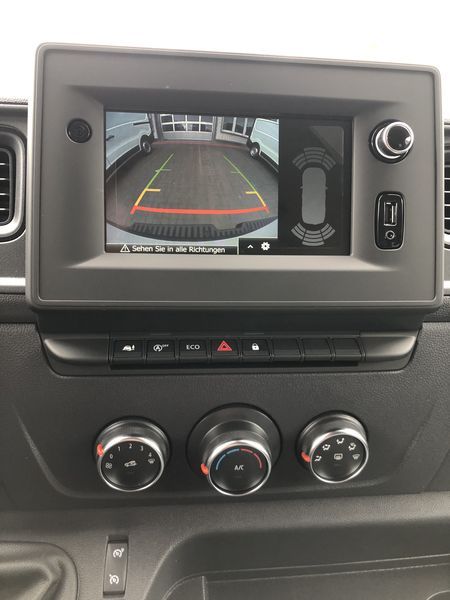 Nissan Interstar 2024