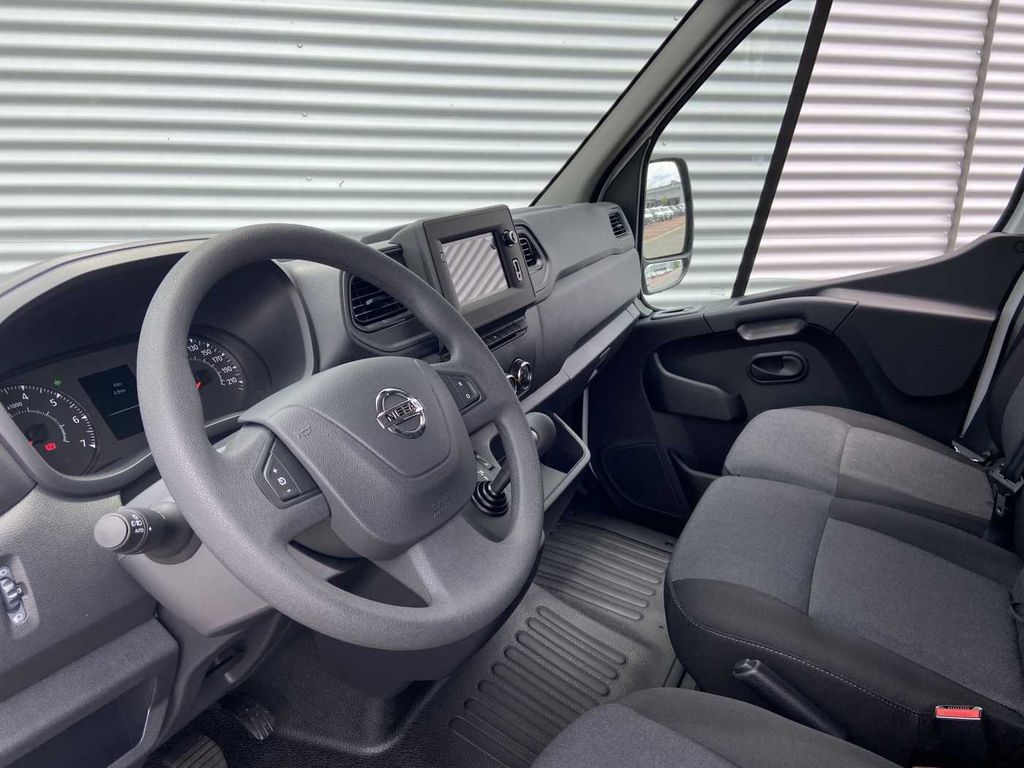 Nissan Interstar 2024