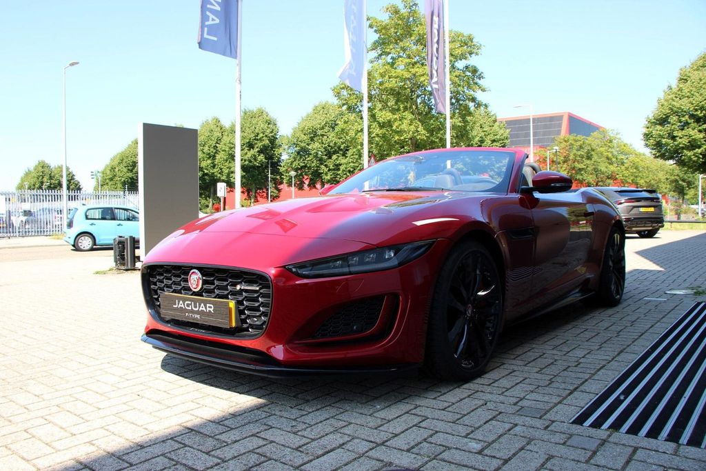 Jaguar F-Type 2024