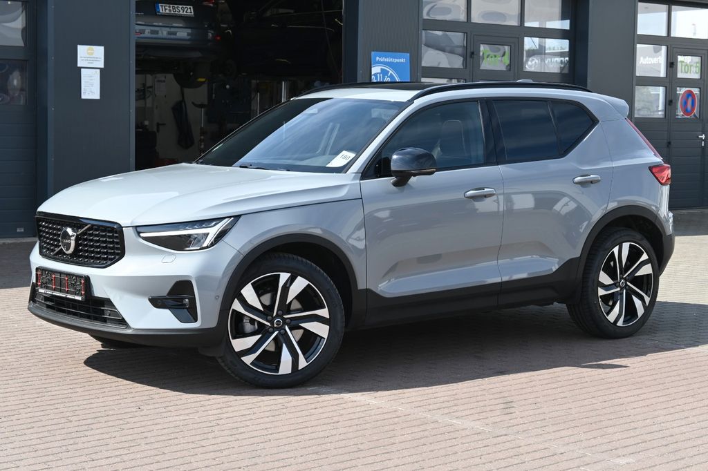 Volvo XC40 2024