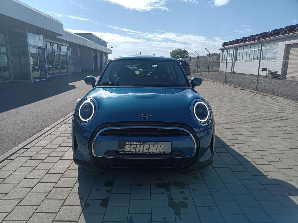 MINI ONE 2022