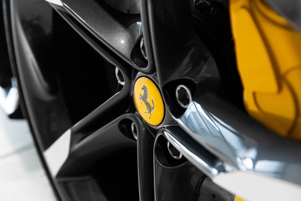 Ferrari SF90 2025