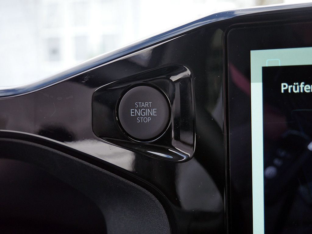 Volkswagen T7 Caravelle