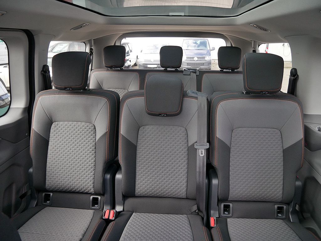 Volkswagen T7 Caravelle