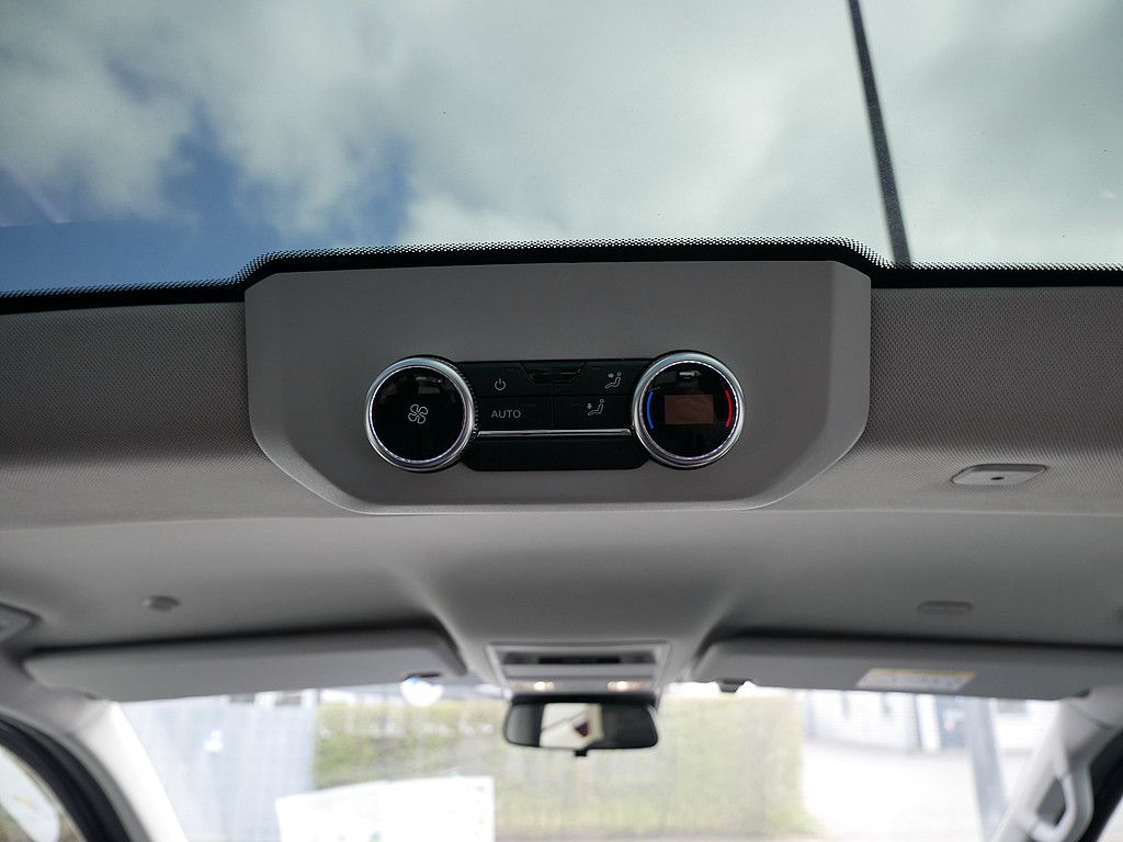 Volkswagen T7 Caravelle