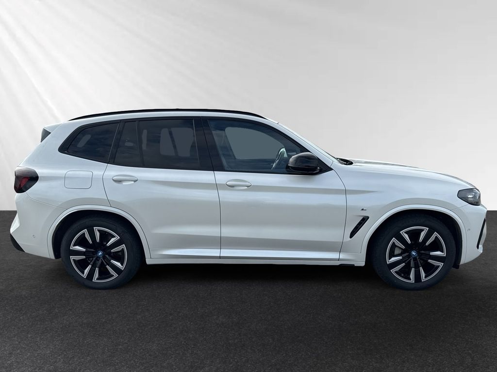 BMW iX3 2023