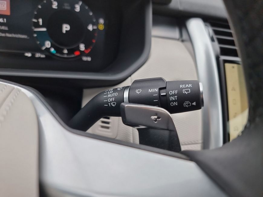 Land Rover Discovery 2024