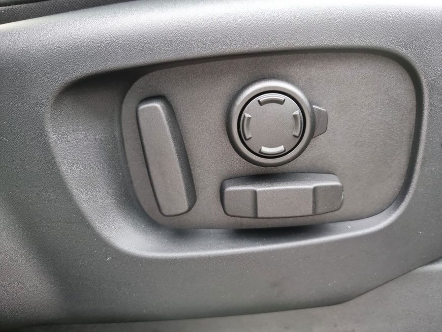 Land Rover Discovery 2024