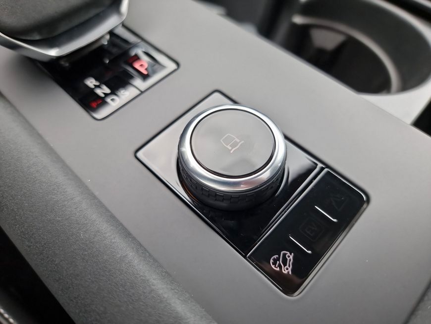 Land Rover Discovery 2024