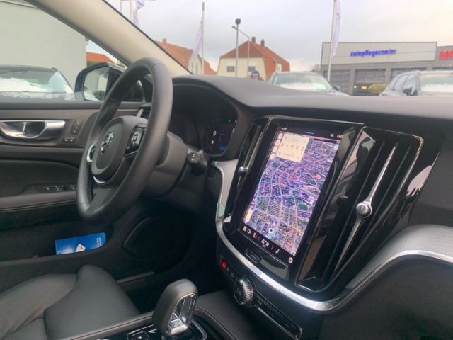 Volvo V60 2024