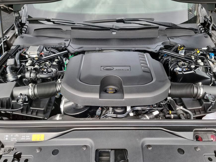 Land Rover Discovery 2024