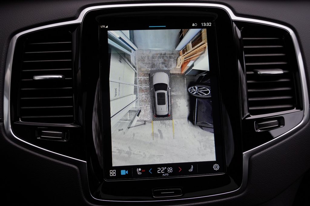 Volvo XC90 2025