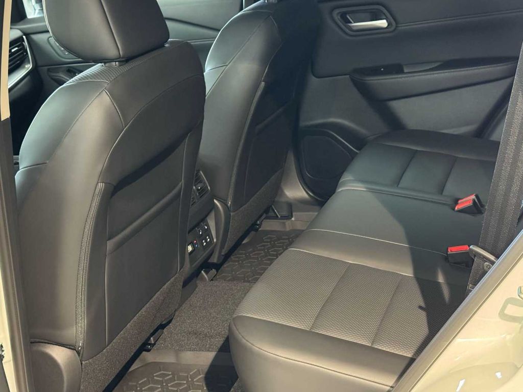 Nissan X-Trail 2025