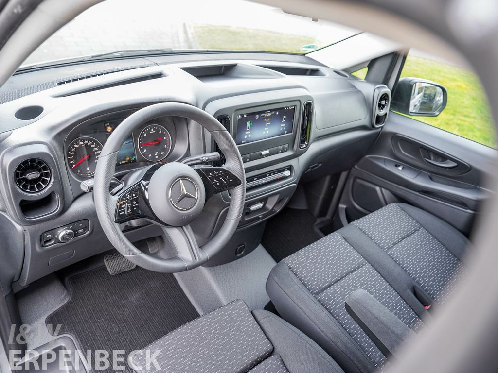 Mercedes-Benz 2025
