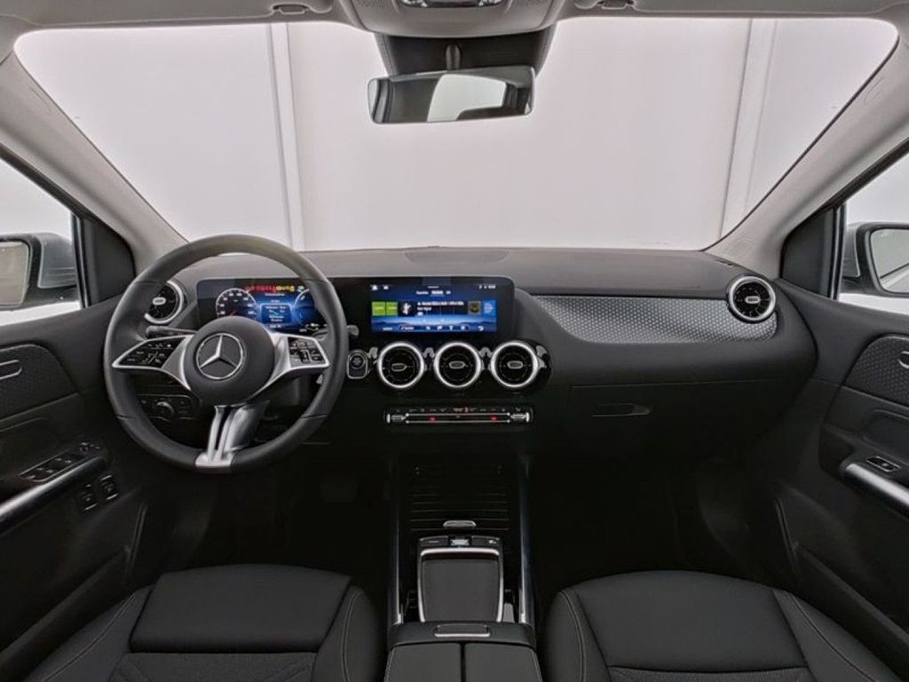 Mercedes-Benz B 250 2023