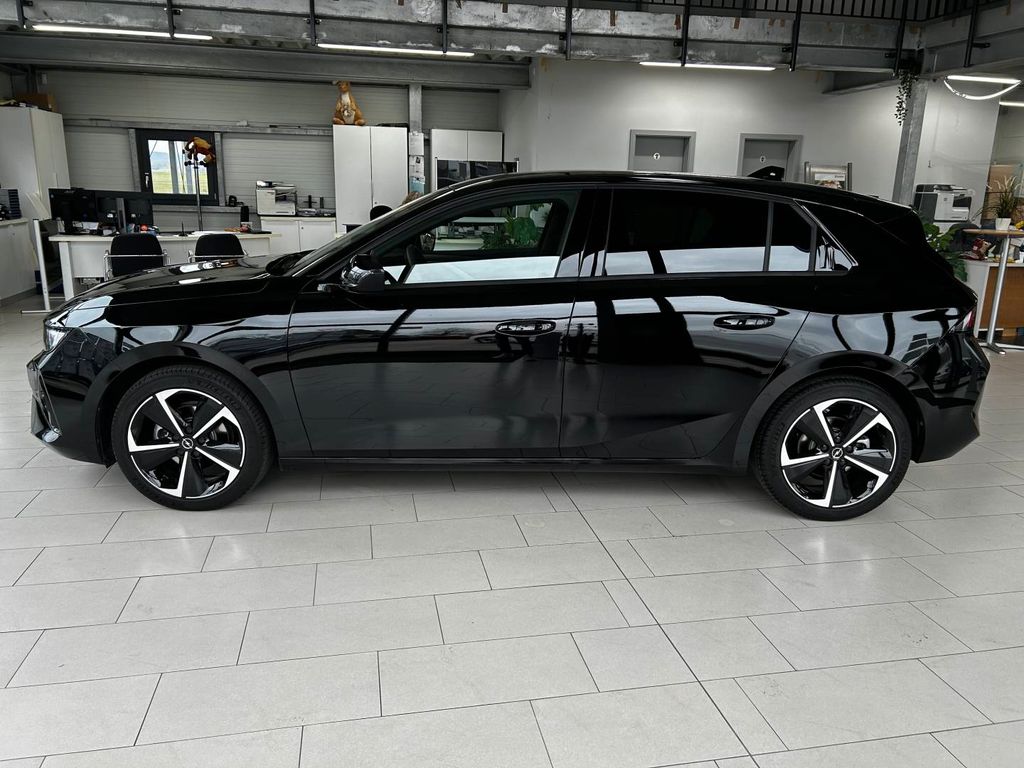 Opel Astra 2024