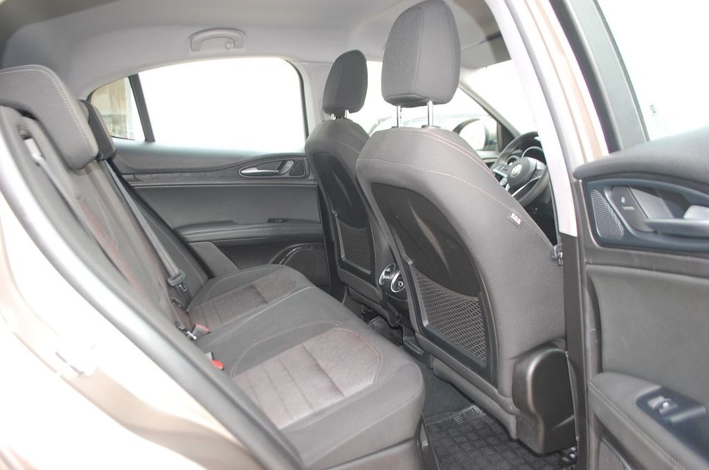 Alfa Romeo Stelvio 2019