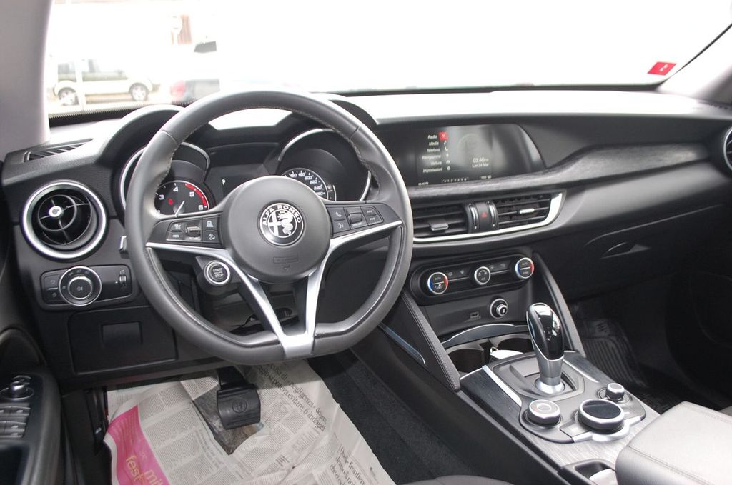 Alfa Romeo Stelvio 2019