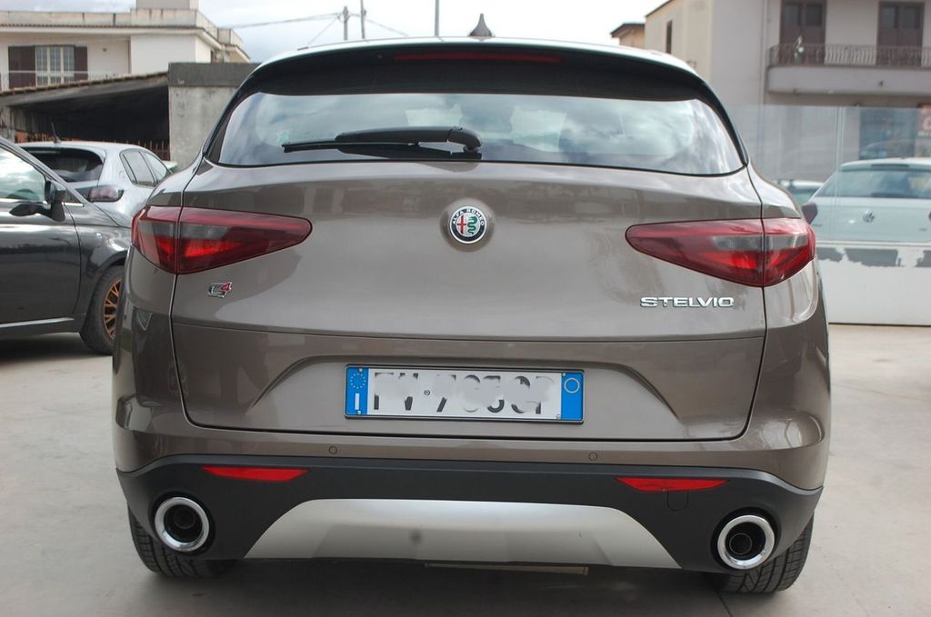 Alfa Romeo Stelvio 2019