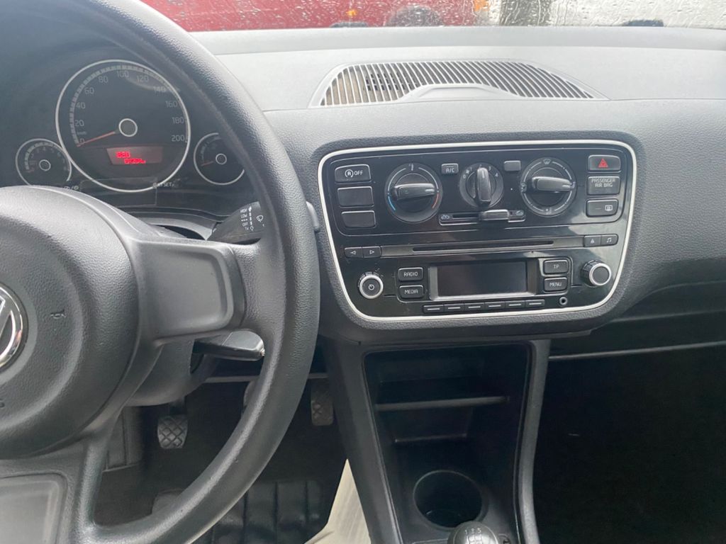 Volkswagen up! 2013
