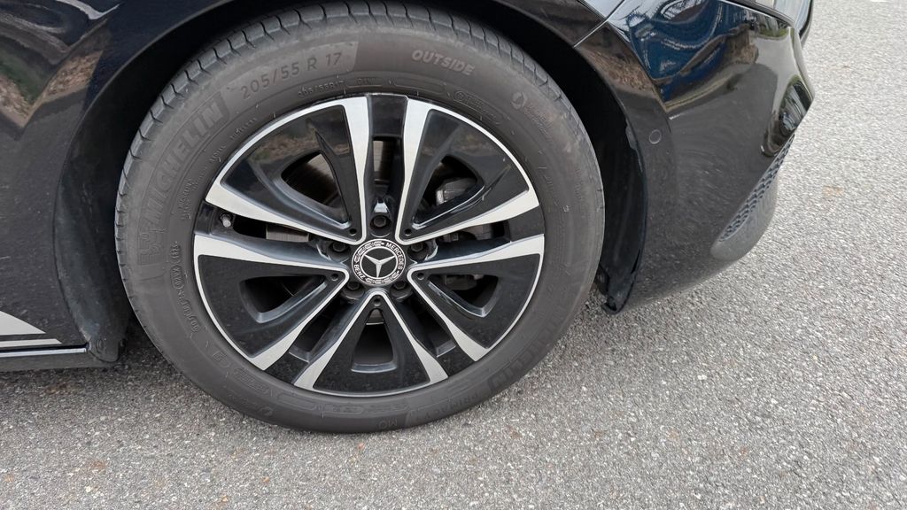 Mercedes-Benz A 200 2024