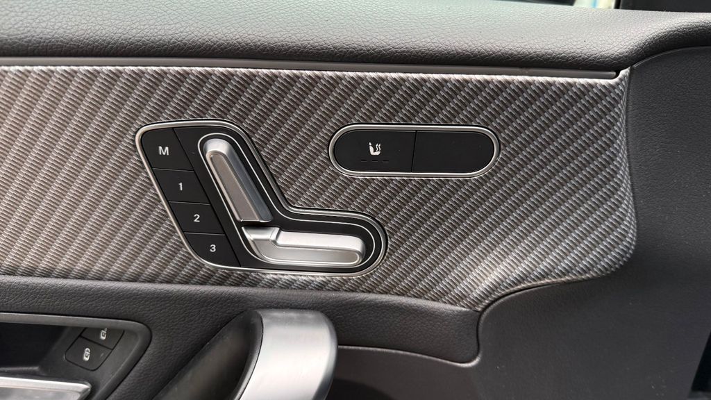 Mercedes-Benz A 200 2024