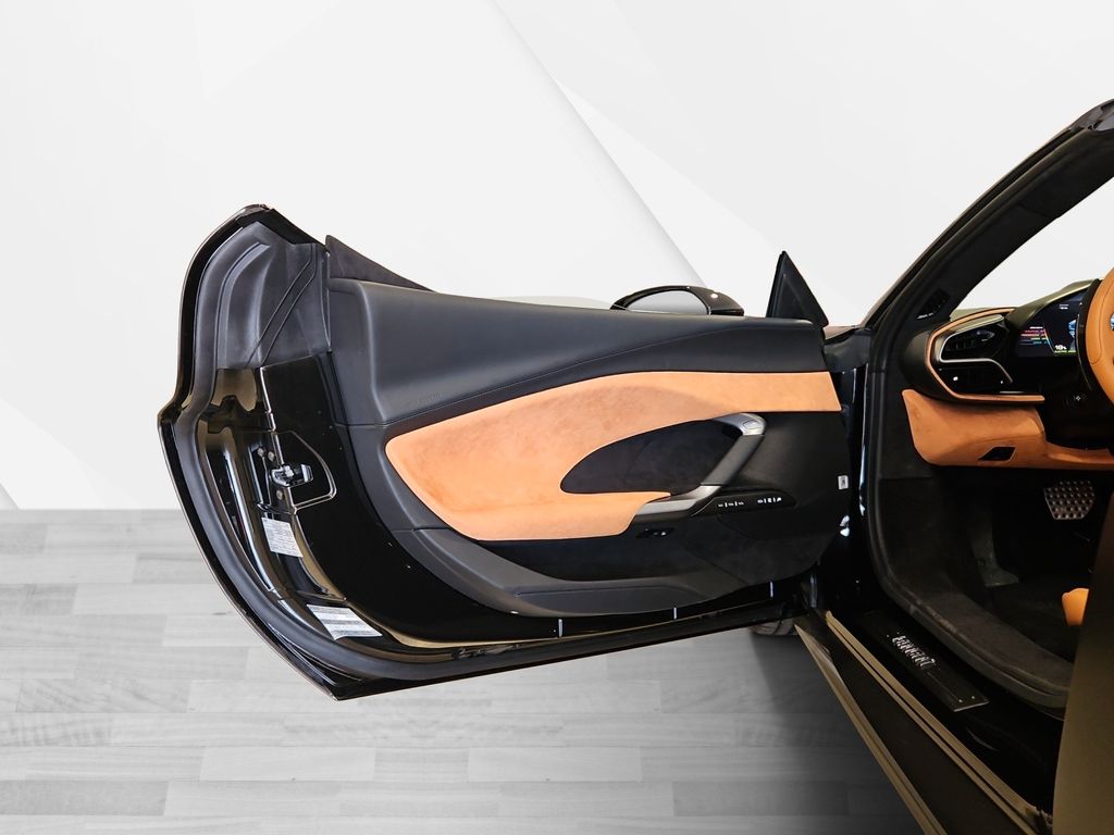 Ferrari 296 GTS 2024