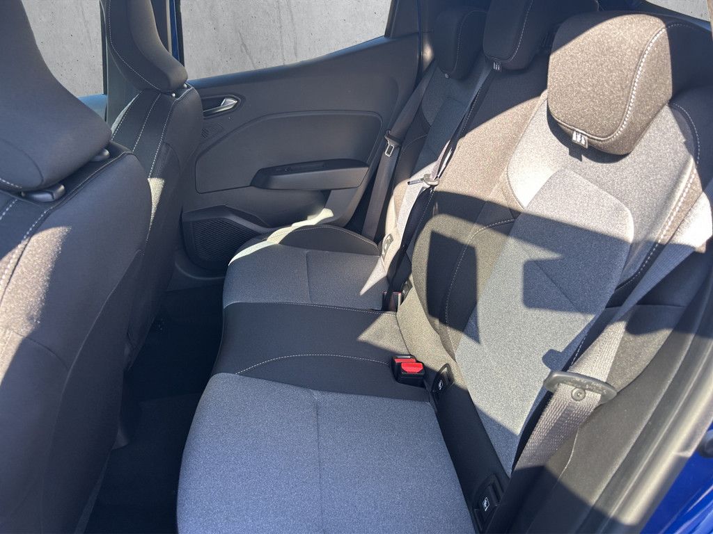 Mitsubishi Colt 2025