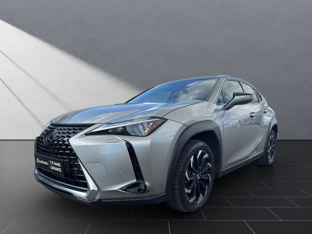Lexus UX 2022
