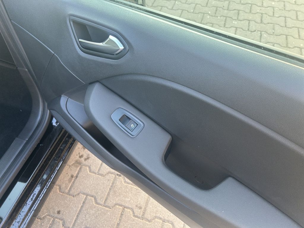 Mitsubishi Colt 2025