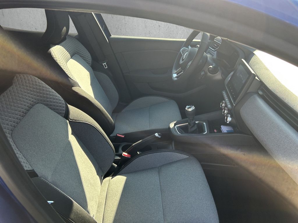 Mitsubishi Colt 2025