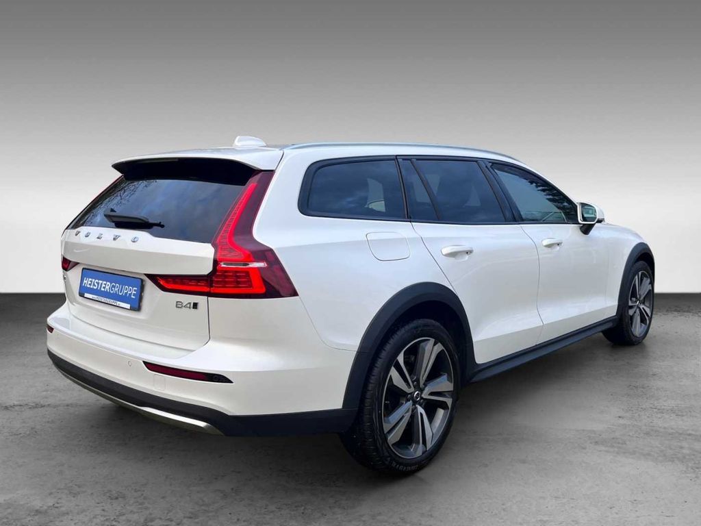 Volvo V60 2023