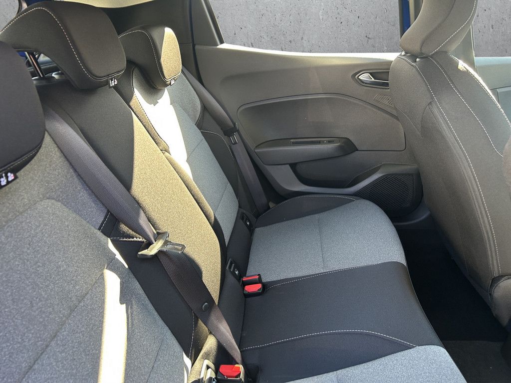 Mitsubishi Colt 2025