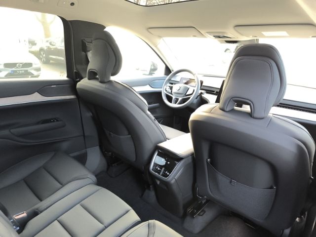 Volvo EX90