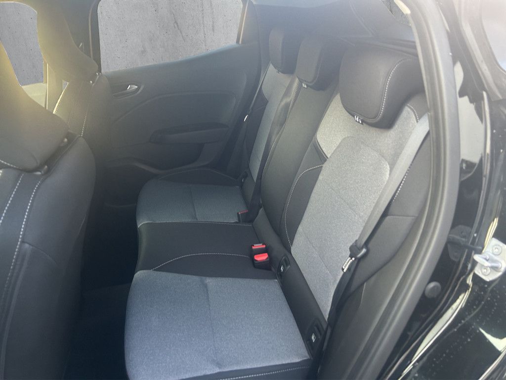 Mitsubishi Colt 2025