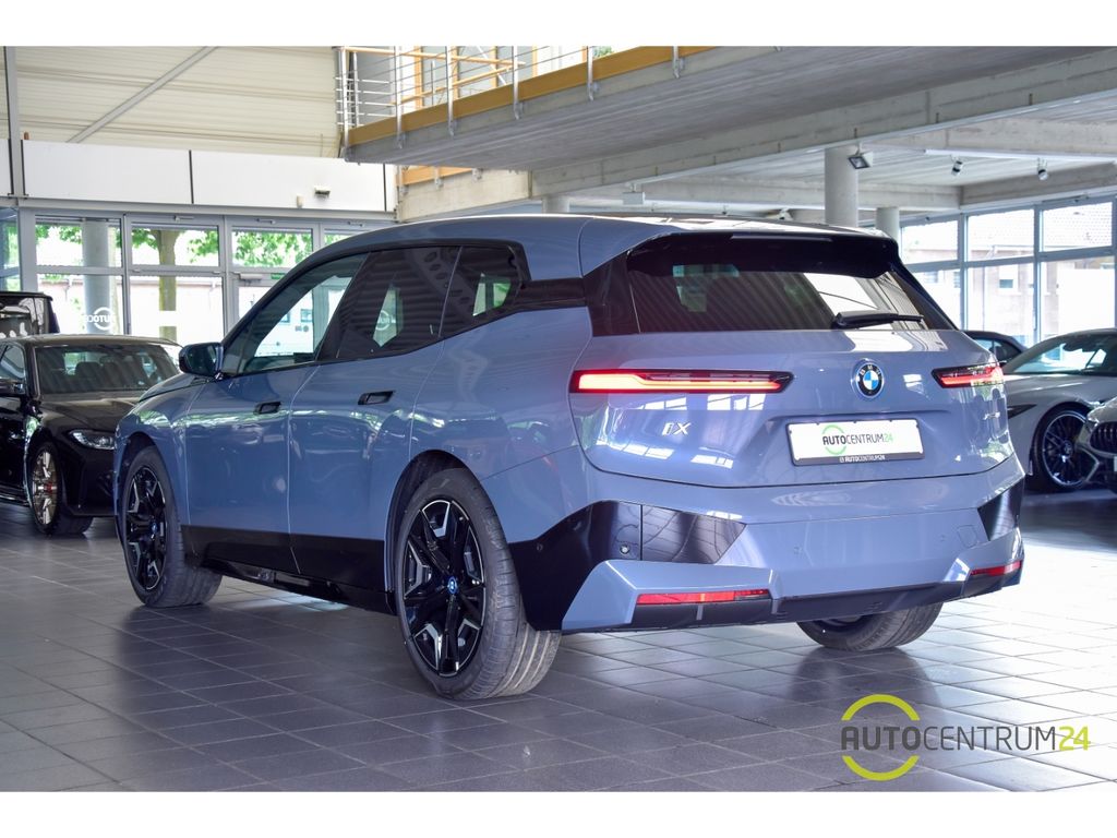 BMW iX 2022