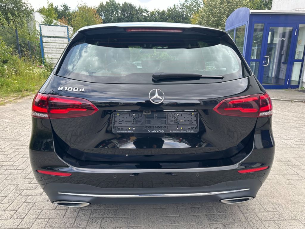 Mercedes-Benz B 180 2021