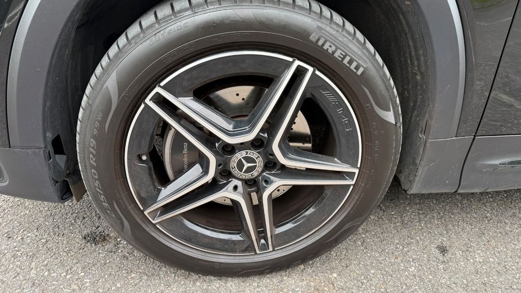 Mercedes-Benz GLB 200 2024