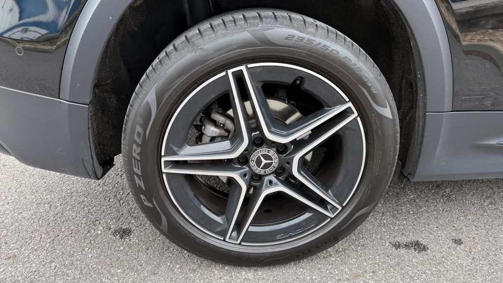 Mercedes-Benz GLB 200 2024