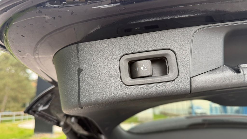 Mercedes-Benz GLB 200 2024