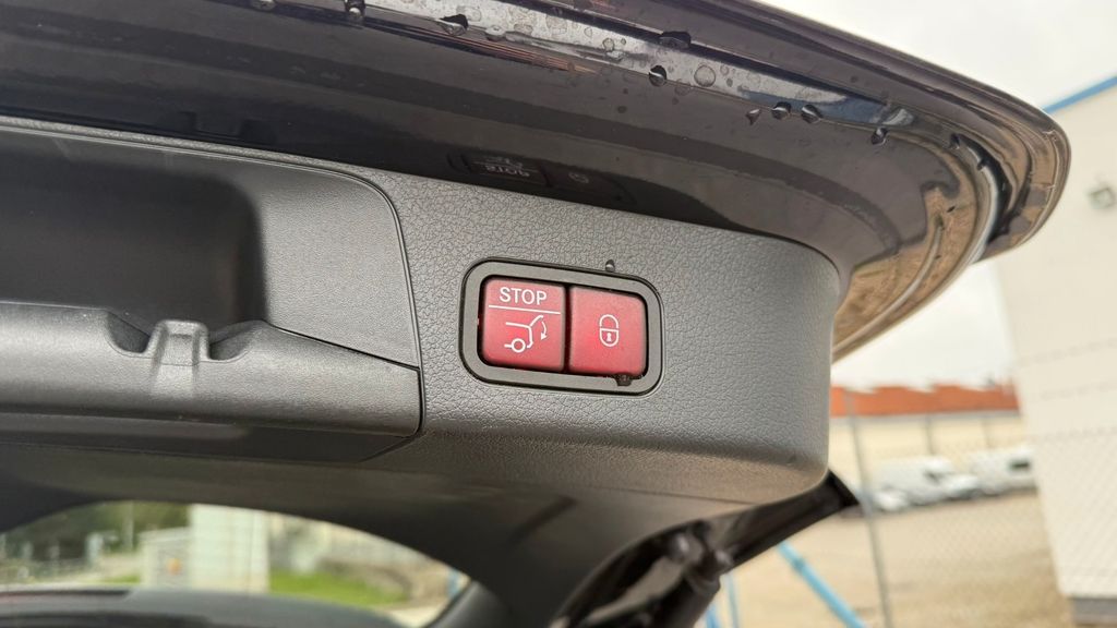 Mercedes-Benz GLB 200 2024