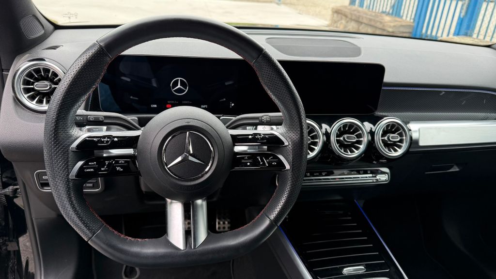 Mercedes-Benz GLB 200 2024