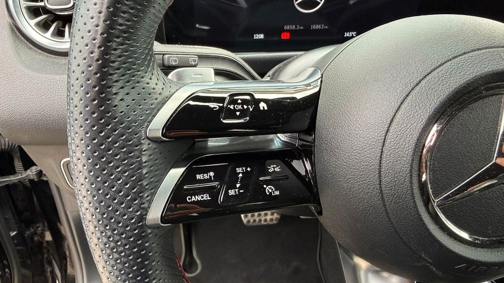 Mercedes-Benz GLB 200 2024