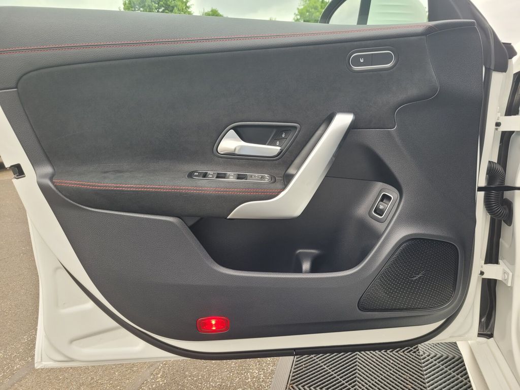 Mercedes-Benz CLA 250 2024